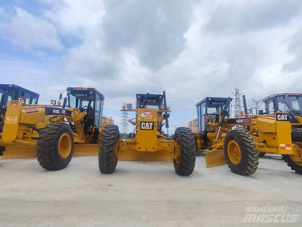 CAT 140 H Niveleuse