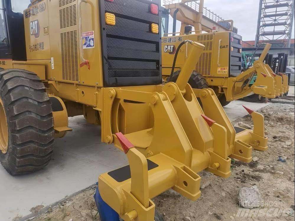 CAT 140 H Niveleuse