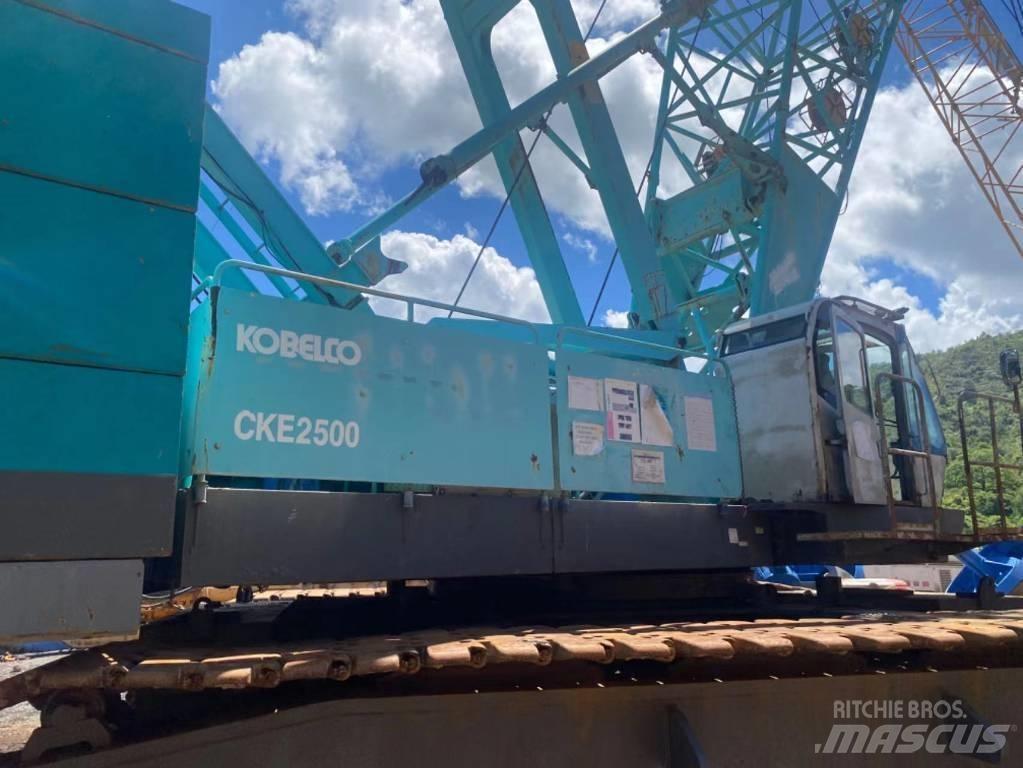 Kobelco CKE 2500 Grue sur chenilles