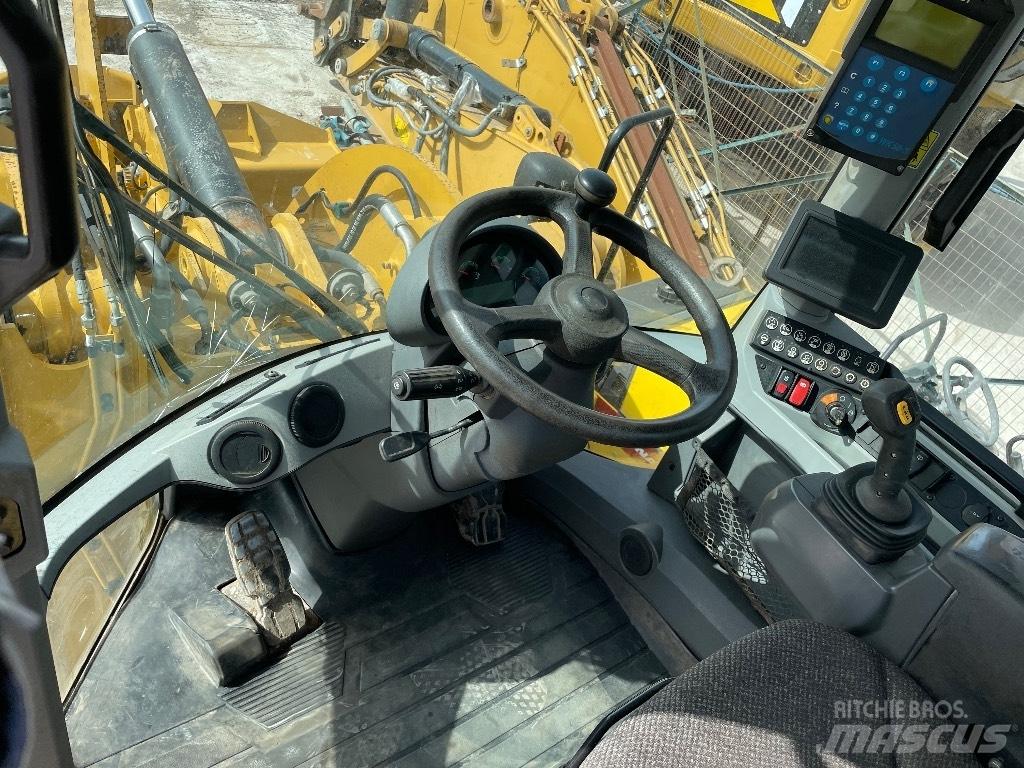 CAT 926M Chargeuse sur pneus