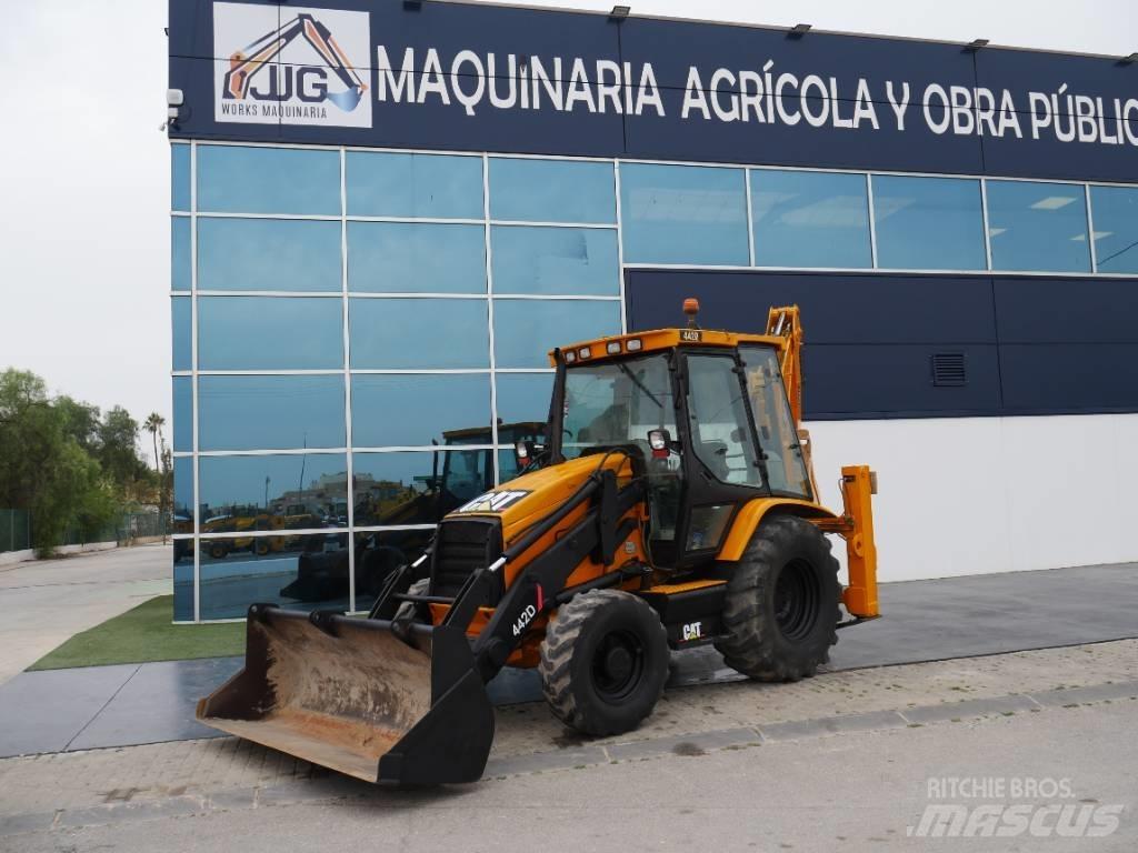 CAT 442 D Tractopelle
