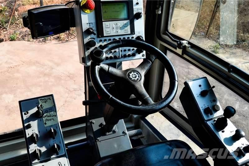 Wirtgen WR2400 Autre camion