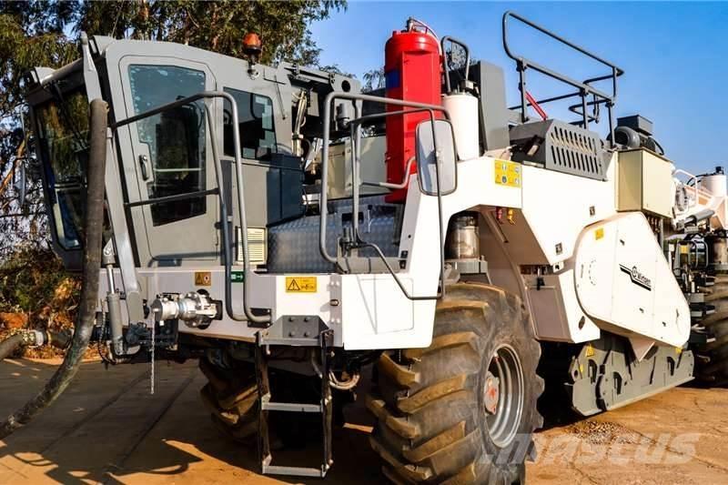 Wirtgen WR2400 Autre camion
