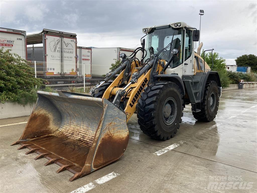 Liebherr L 538 Chargeuse sur pneus