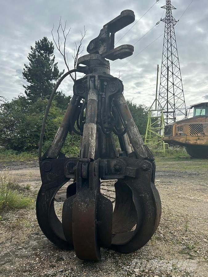 Liebherr 30t Grappin