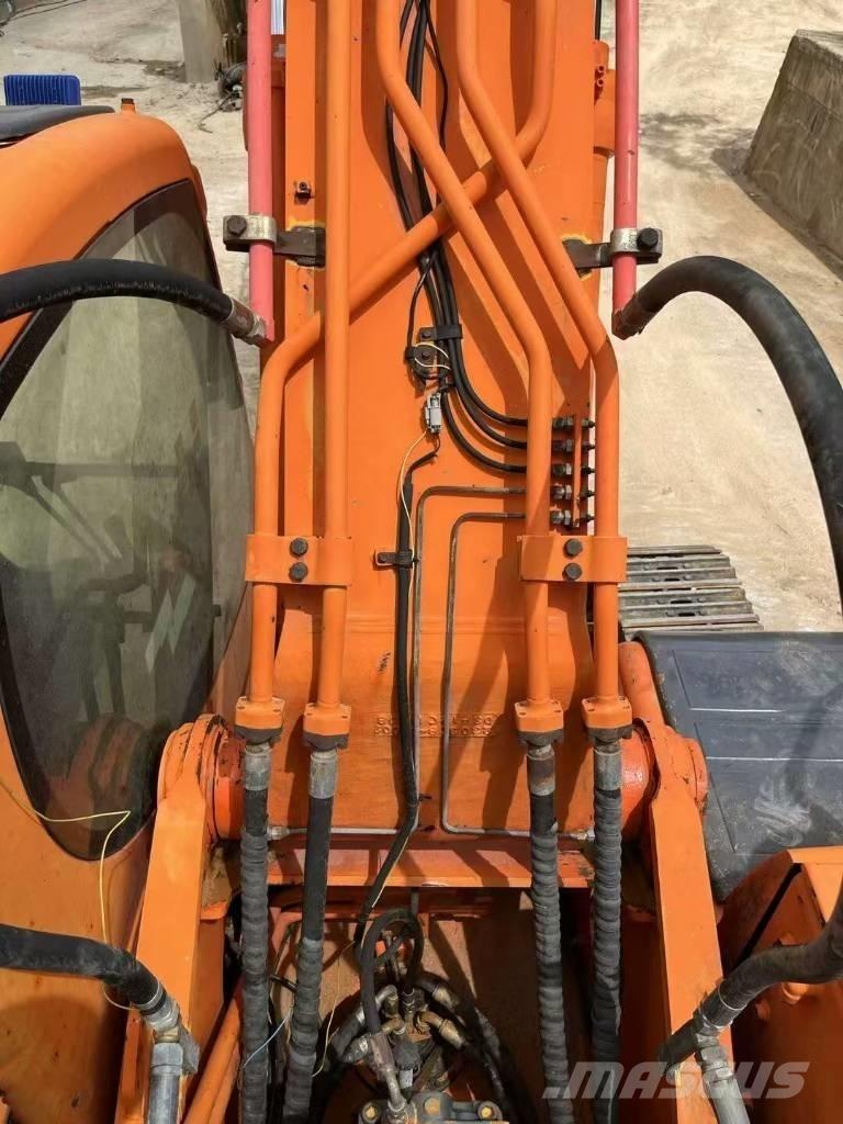 Doosan DX300LC Pelle sur chenilles