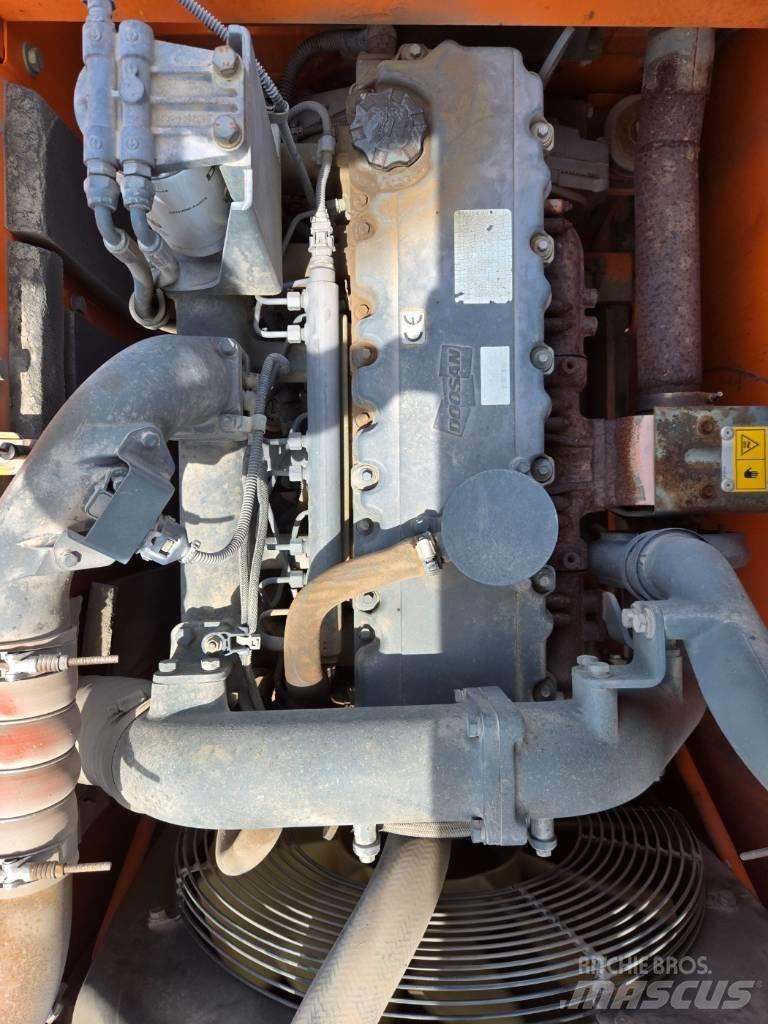 Doosan DX 220 LCA Pelle sur chenilles