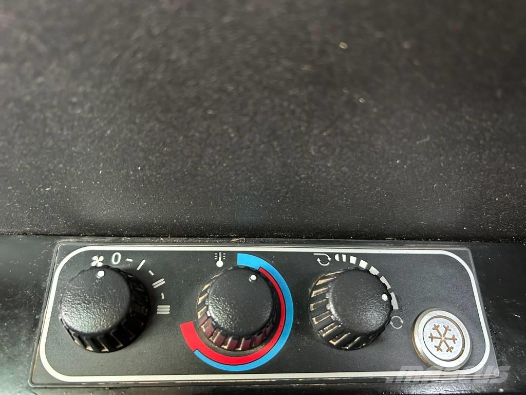 JCB 8085 ZTS Mini pelle 7t-12t