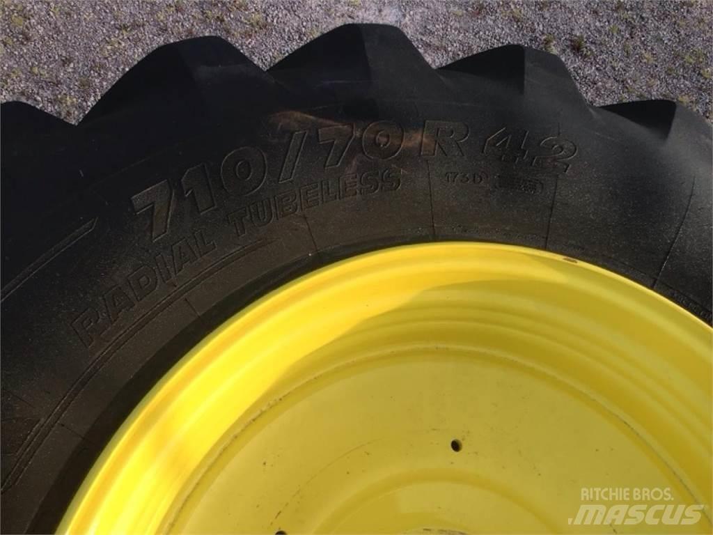 Michelin 710/70R42 Pneus, roues et jantes