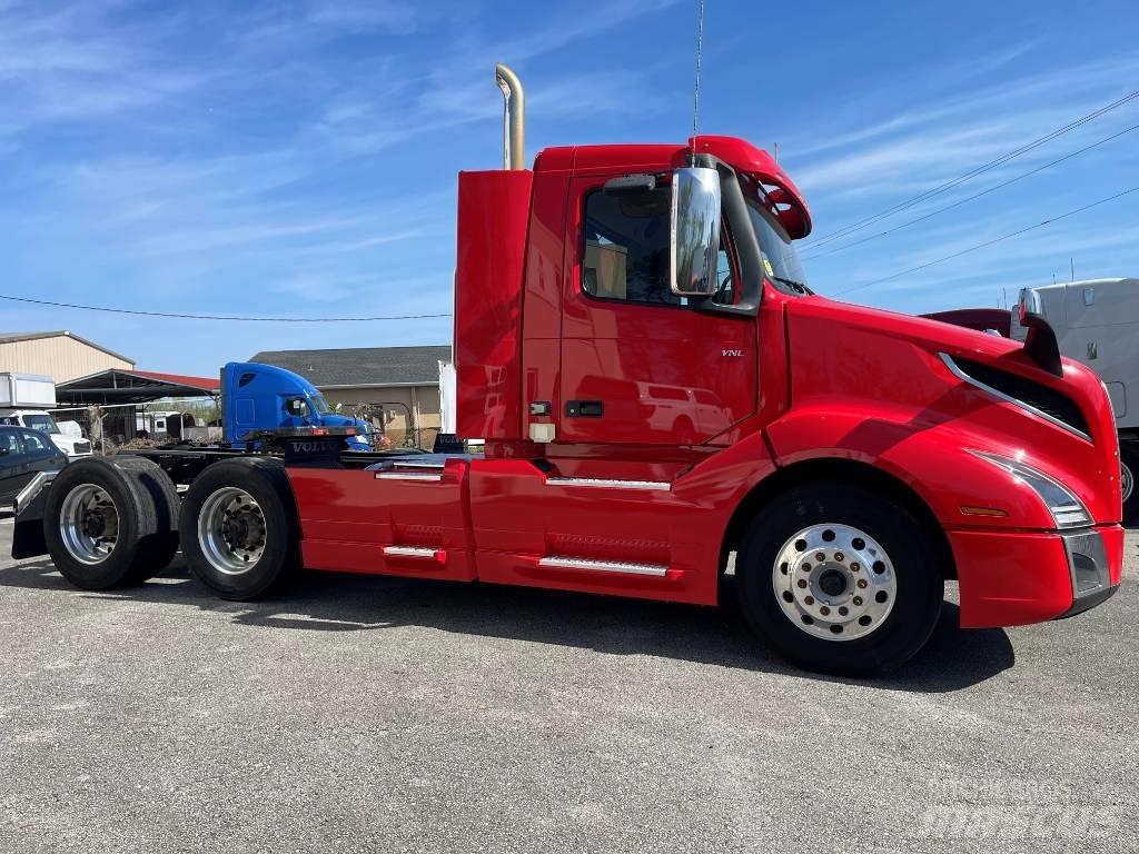 Volvo VNL64T300 Tracteur routier