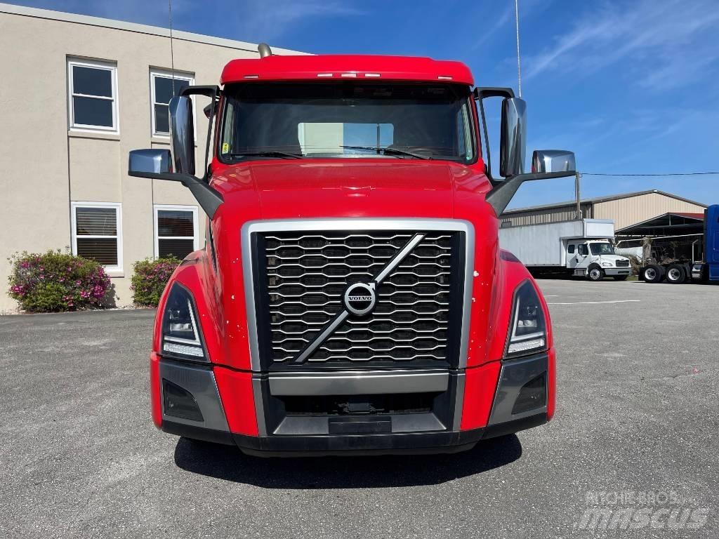 Volvo VNL64T300 Tracteur routier