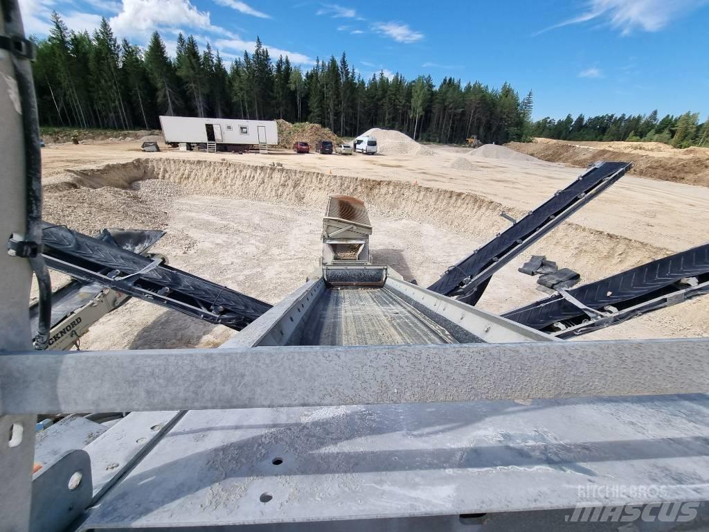 Metso ST 4.8 Cribles mobile