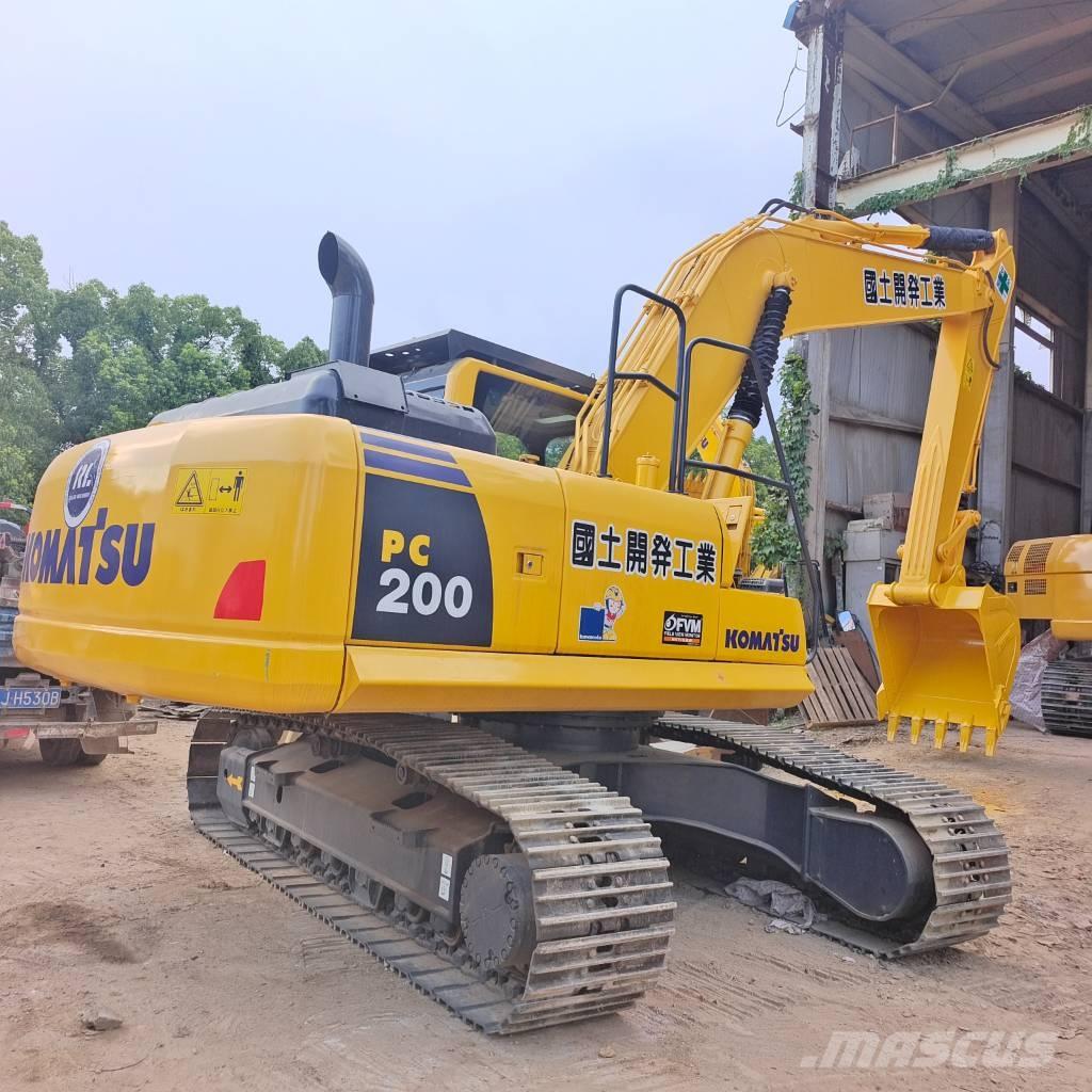 Komatsu PC 200 Pelle sur chenilles