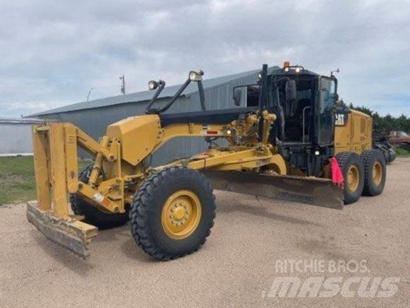 CAT 140 M 2 Niveleuse