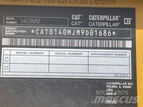 CAT 140 M 2 Niveleuse