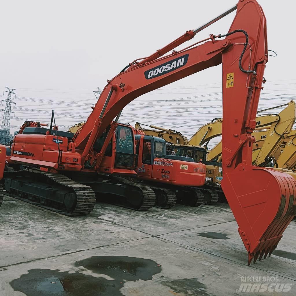 Doosan DX 300 LC Pelle sur chenilles