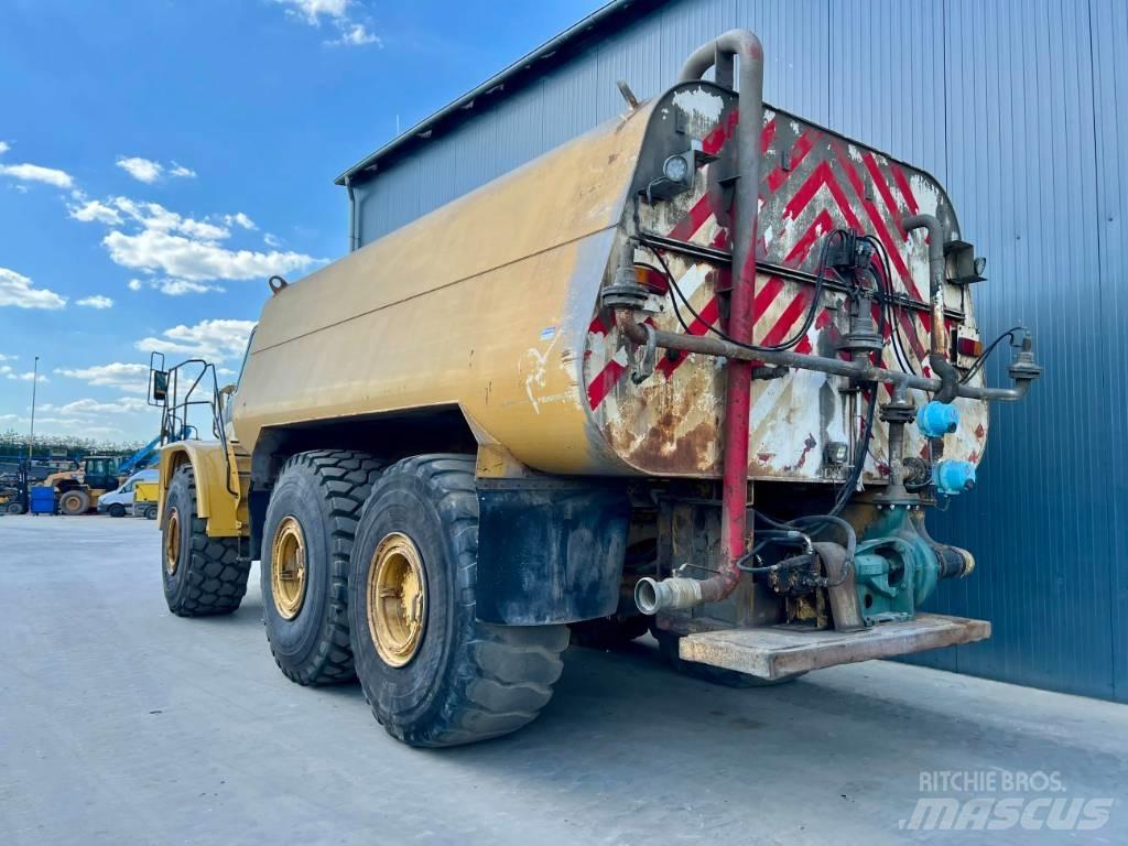 CAT 740 WATER TRUCK Camion citerne à eau