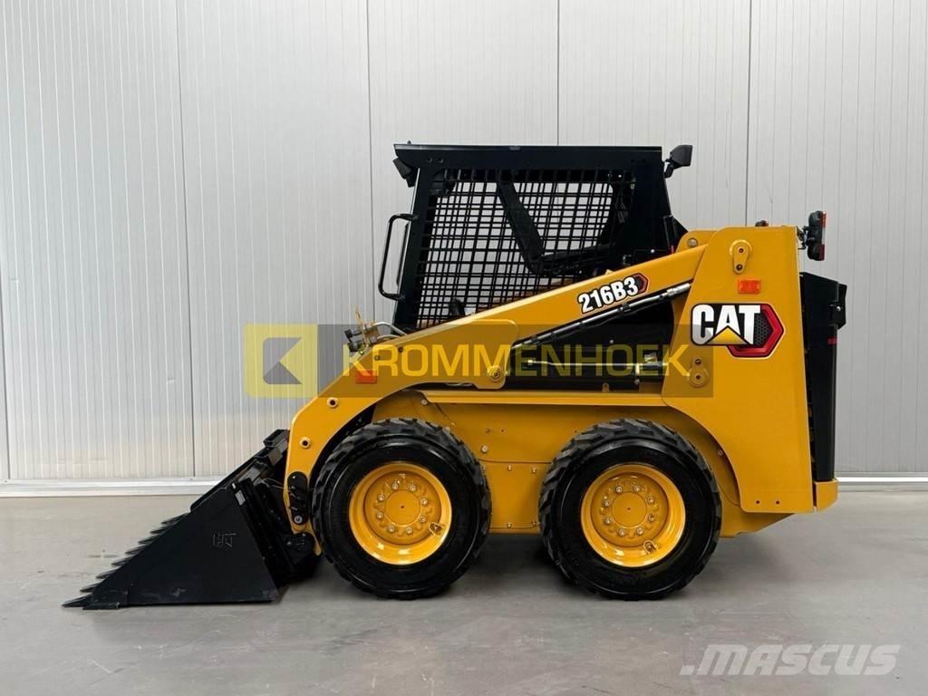 CAT 216 B3 Chargeuse compacte
