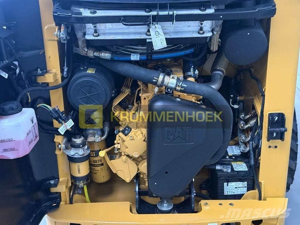 CAT 216 B3 Chargeuse compacte