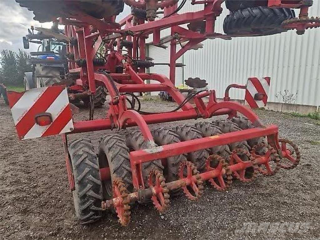 Horsch Tiger 4 AS Déchaumeur, cultivateur