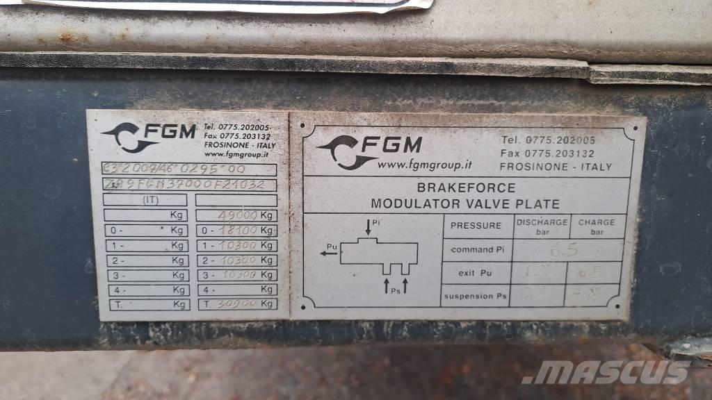 FGM FGM37 Semi remorque surbaissée