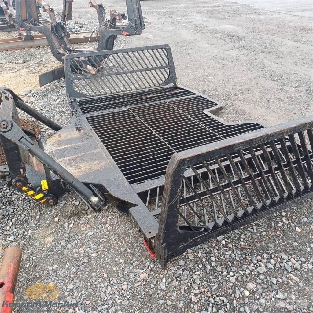 Komatsu 895 Autres accessoires pour matériel forestier