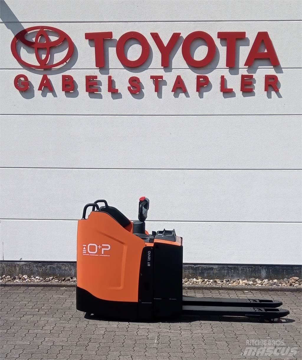 Toyota LPE 250 Transpalette accompagnant