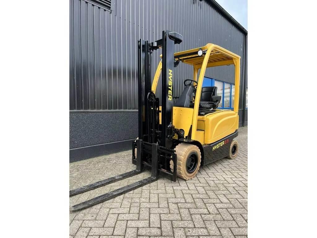 Hyster J2.5XN Chariots élévateurs électriques