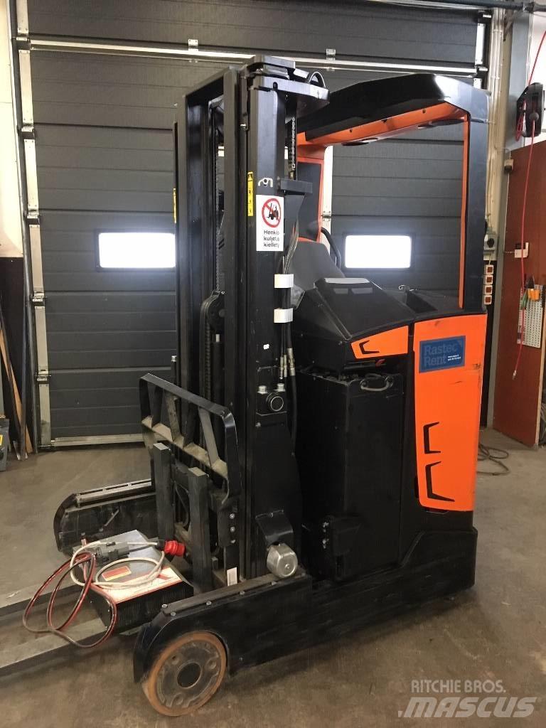Rocla HS 14 F Chariot à mât rétractable