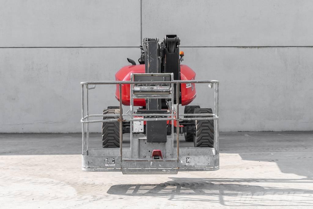 Manitou 180 ATJ RC Nacelles articulées