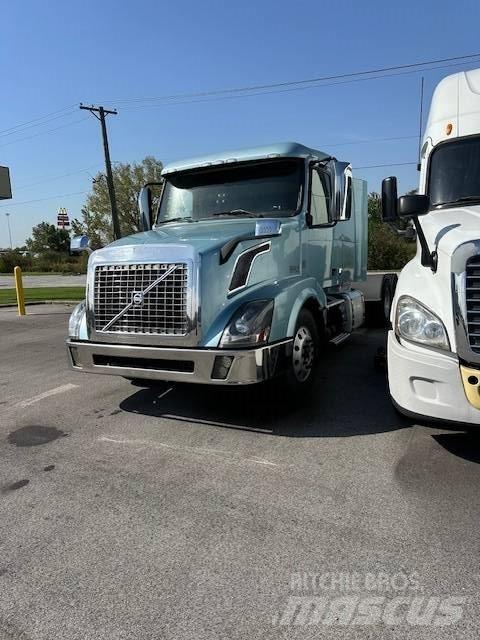 Volvo VNL 430 Tracteur routier
