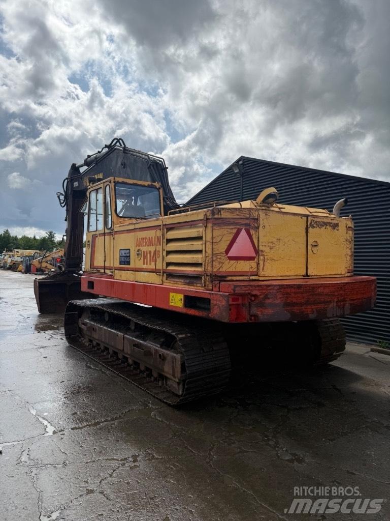 Åkerman H 14 B Pelle sur chenilles