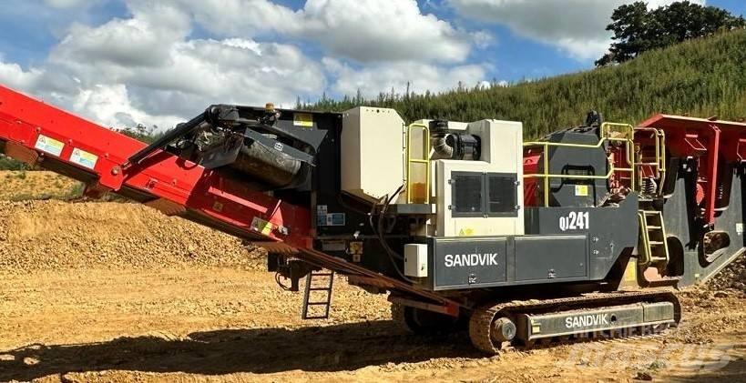 Sandvik QJ 241 Concasseur mobile
