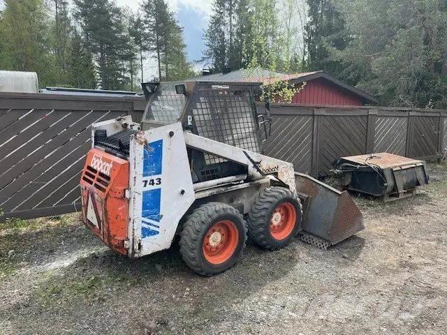 Bobcat 743 Chargeuse compacte
