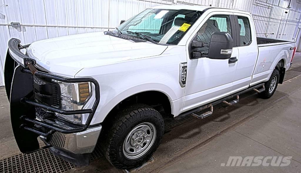 Ford F 250 XL SD Autre fourgon / utilitaire