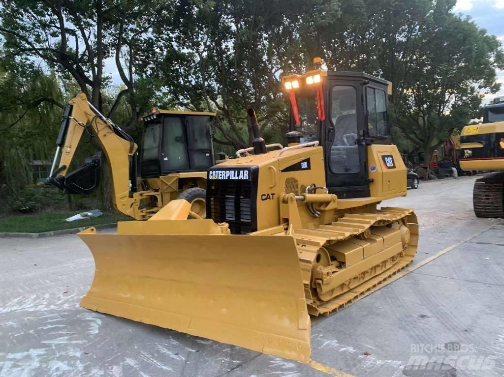 CAT D 5 K Bouteurs sur chenilles