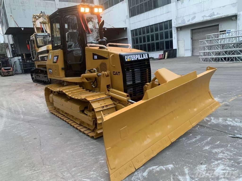CAT D 5 K Bouteurs sur chenilles