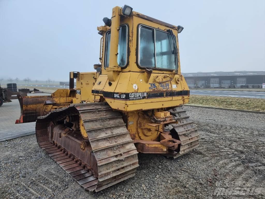 CAT D 4 H Bouteurs sur chenilles