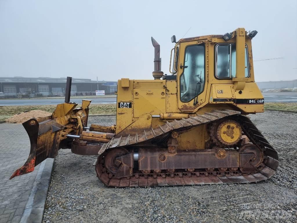 CAT D 4 H Bouteurs sur chenilles