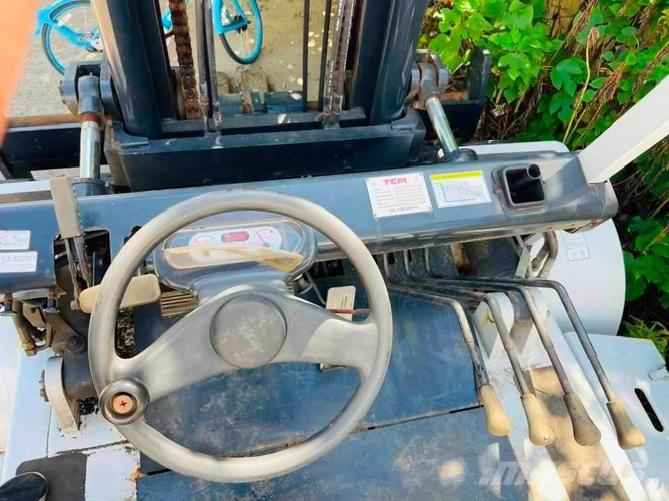 TCM FD100Z8 Chariots diesel