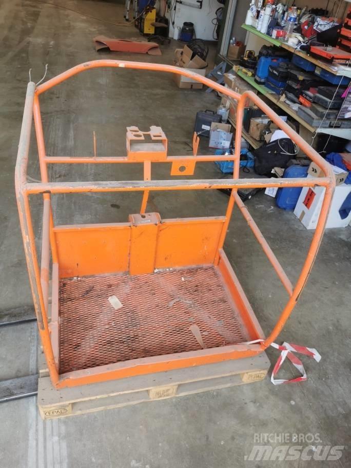 JLG Toucan 10 E Bras et Godet
