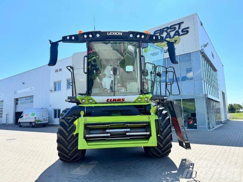 CLAAS LEXION 8600 Moissonneuse batteuse