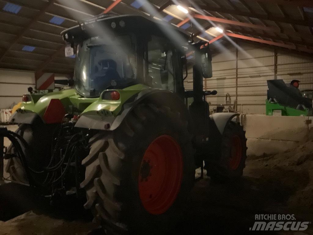 CLAAS ARION 650 cis + Tracteur