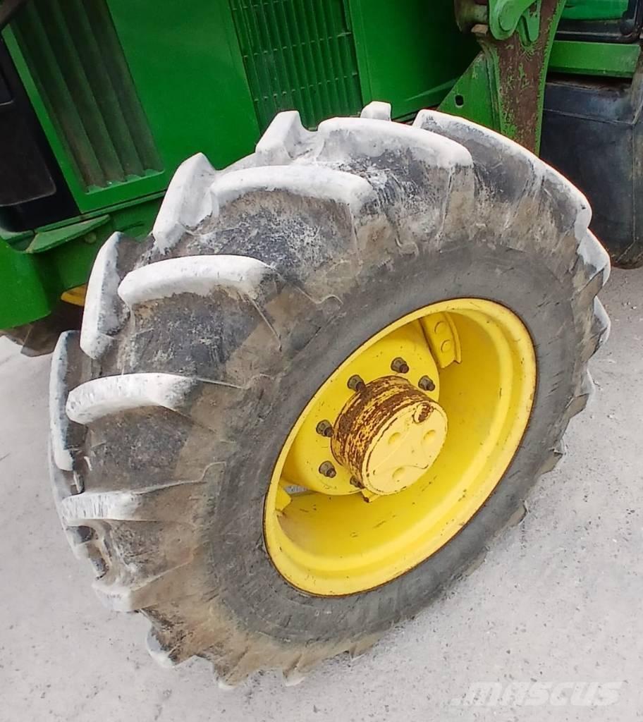 John Deere 6110 Tracteur