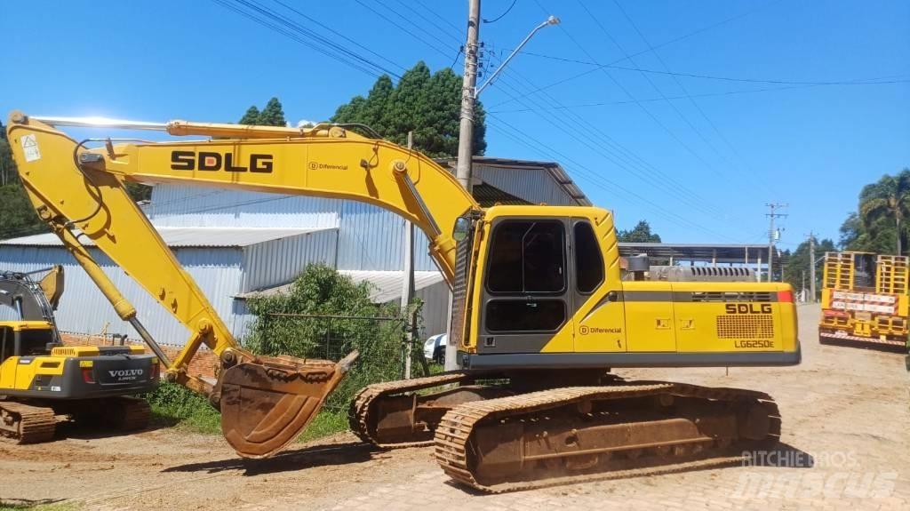 SDLG LG 6250 E Pelle sur chenilles