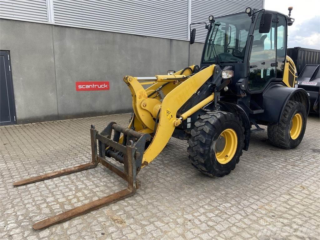 Komatsu WA100-7 Chargeuse multifonction