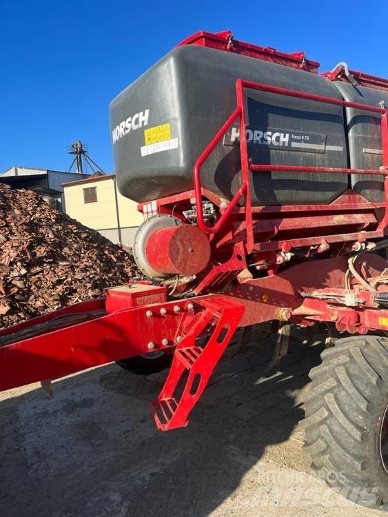 Horsch Focus 6 TD Semoir combiné