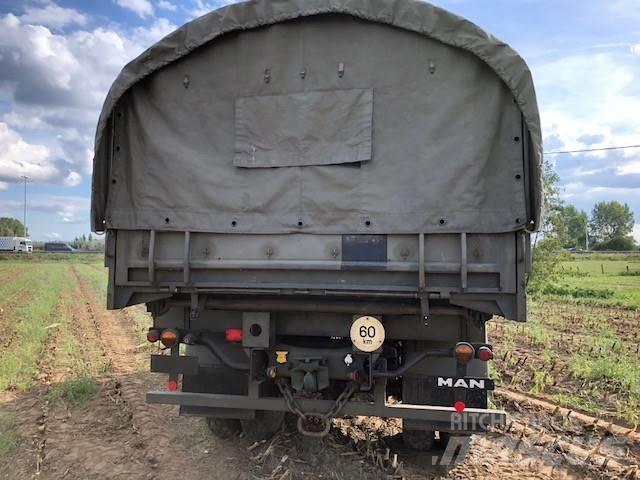 MAN 11-136 4T 4x4 Camion Fourgon