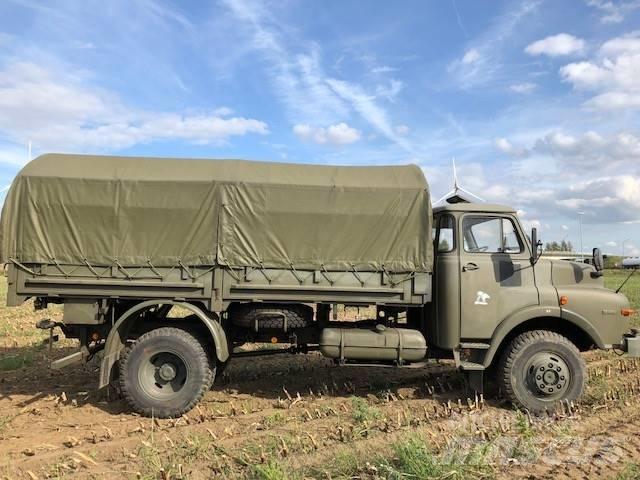 MAN 11-136 4T 4x4 Camion Fourgon