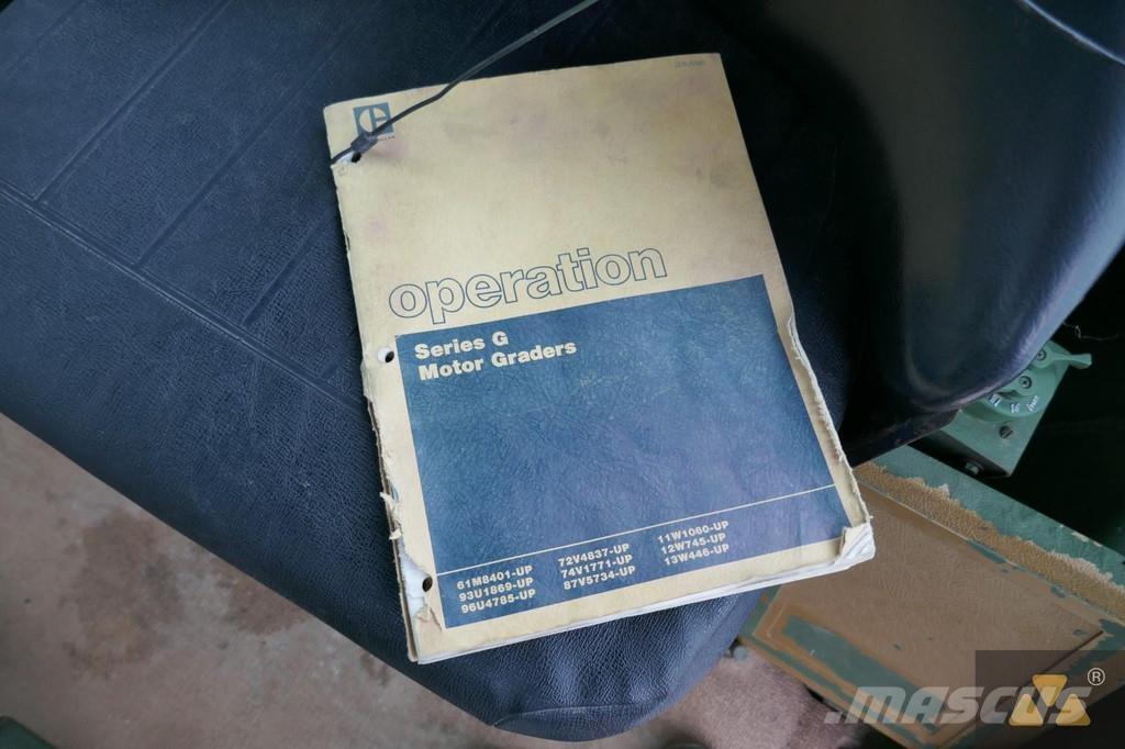 CAT 130G Ex-army Niveleuse